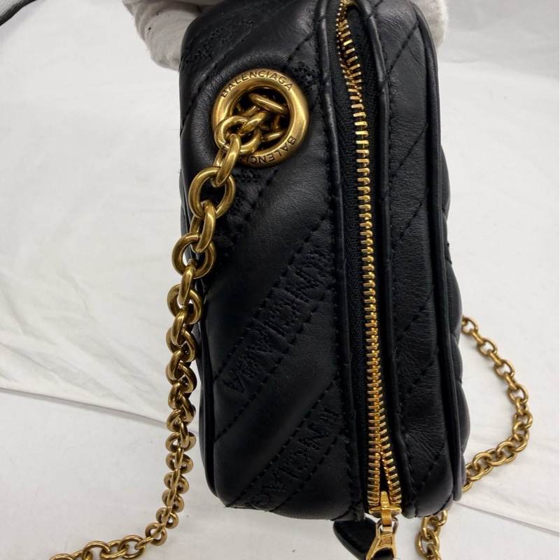 巴黎世家黑金壓紋相機包 18cm-4