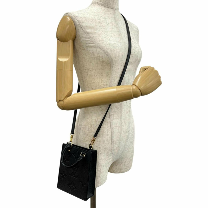 路易威登 Petite Sac Plat Monogram Empreinte 肩背包 M81417 黑色-17