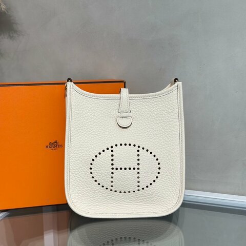 HERMES Mini Evelyne - Nata I2 奶油白金配波點背帶 Z