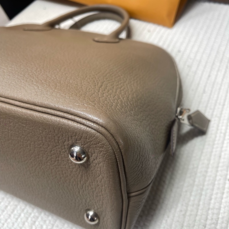 Hermes 愛馬仕Bolide31 大象灰 銀扣 山羊皮框J-5