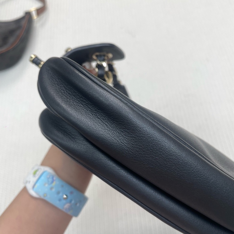 CHANEL香奈兒黑金羊皮腰包 28開有卡。-12