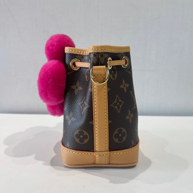 99新✨LV/路易威登 聖誕限定粉色太陽花Vivienne mini水桶包手提包斜背包單肩包 金扣 芯片款底長13cm💛正品-4