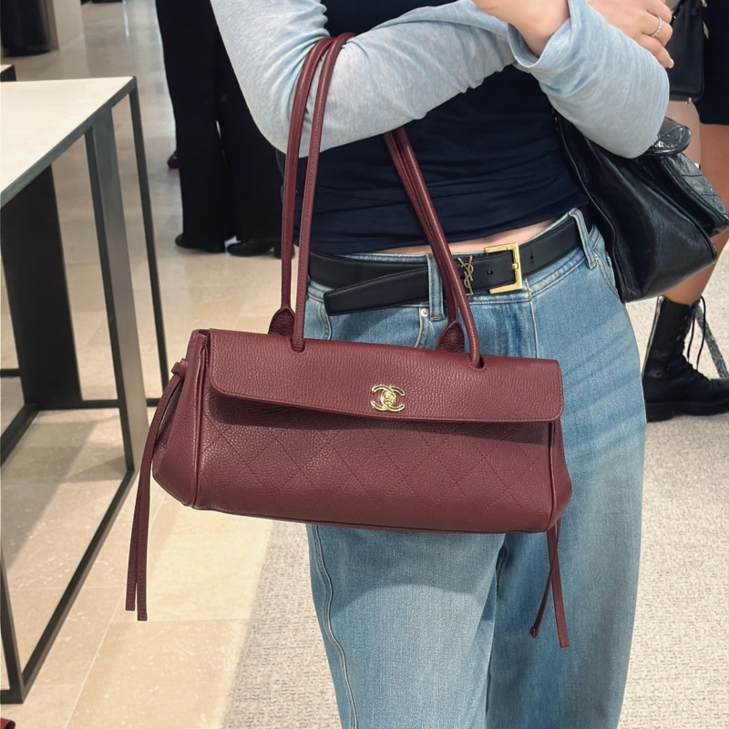 Chanel Burgundy 法棍包-4