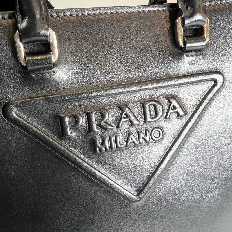 PRADA 1BA333 黑壓紋琴譜包MINI-8