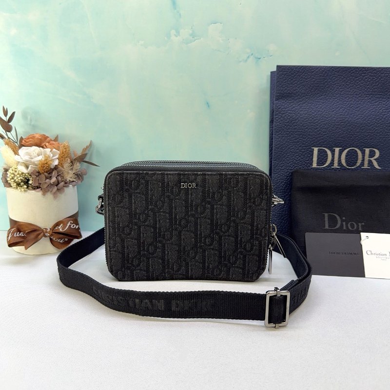 DIOR Oblique雙層黑緹花相機包-0