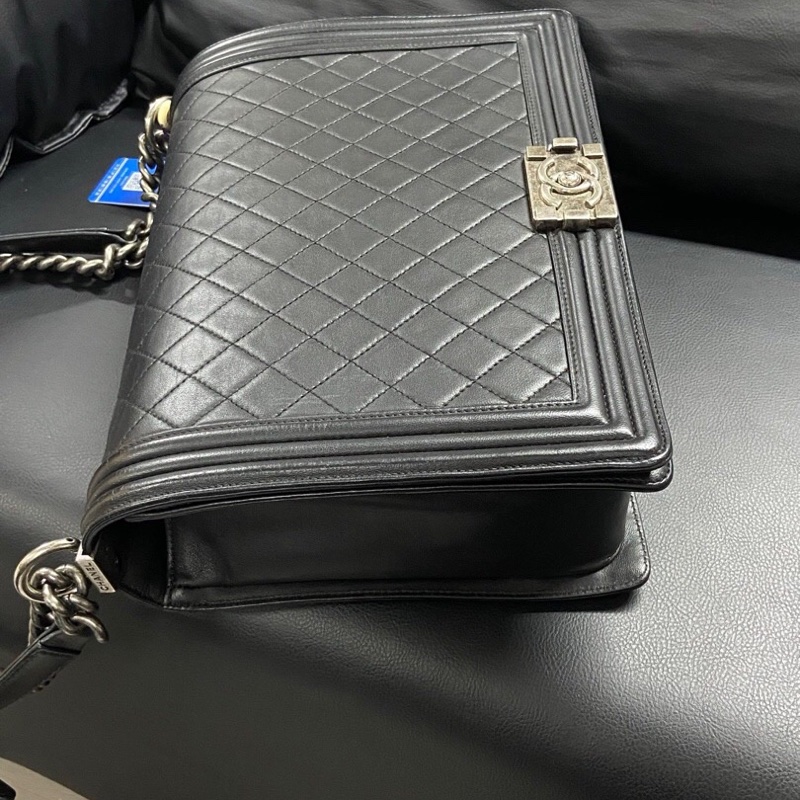 Chanel香奈兒leboy黑銀大號鐳射15開有卡，男女同款-1