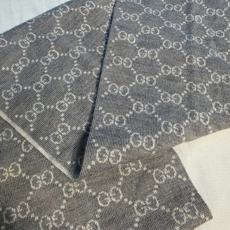 Gucci 灰色雙面logo 藍紅藍邊羊毛窄版圍巾-6
