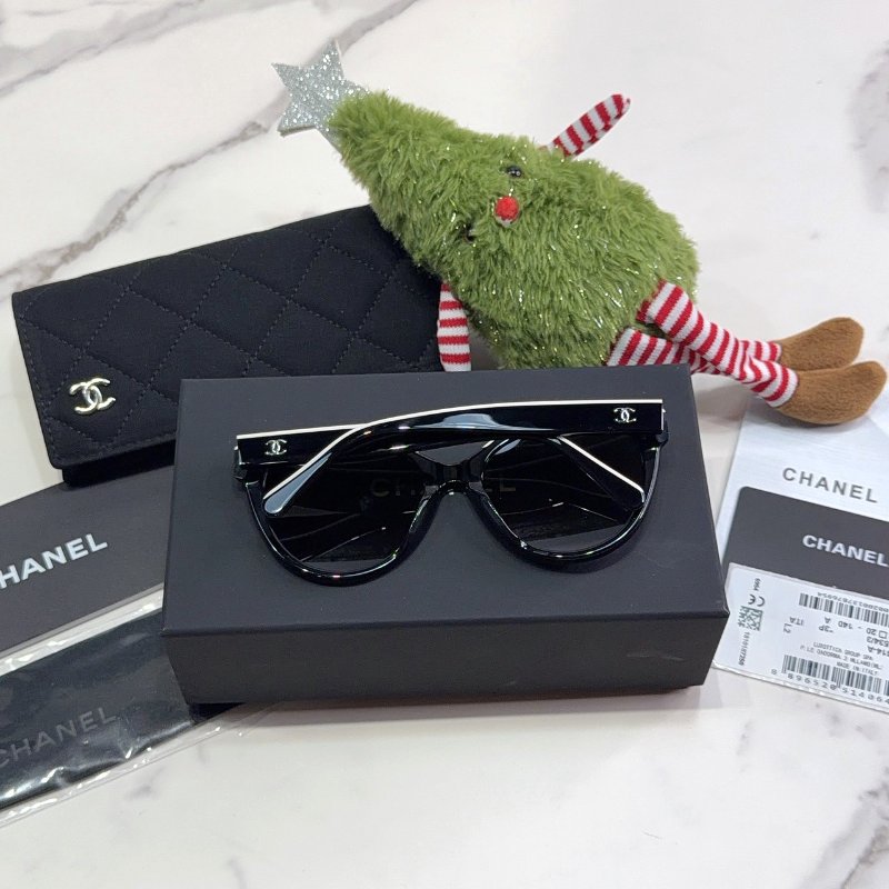 CHANEL 全新米黑色蝴蝶形太陽眼鏡-1