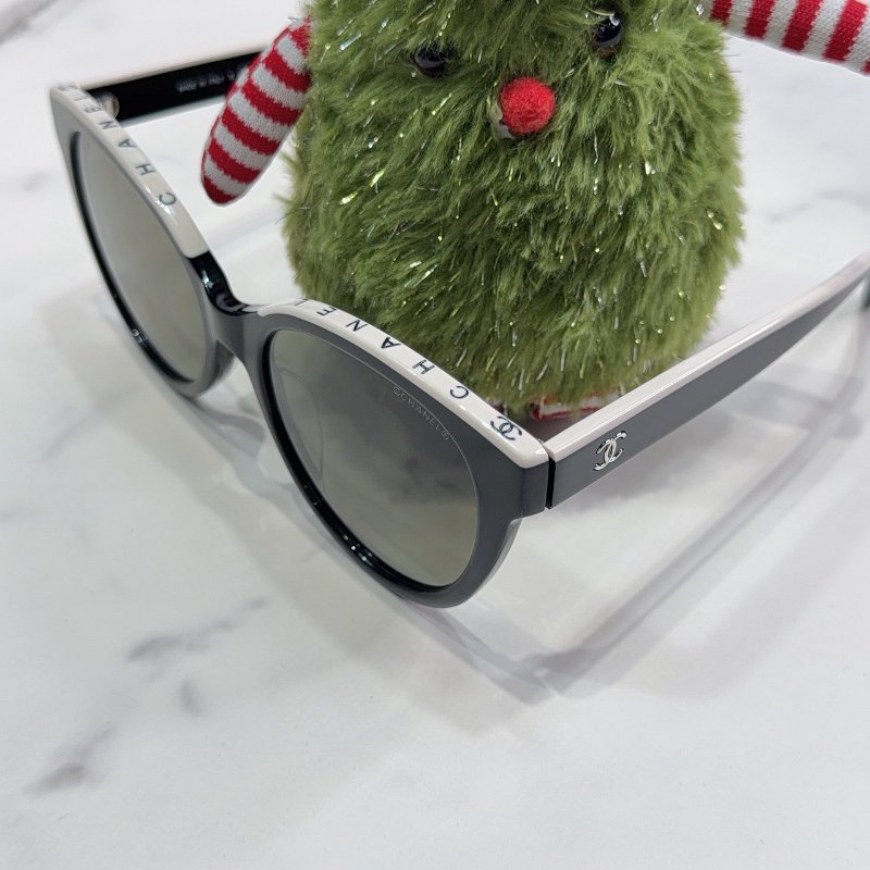 CHANEL 全新米黑色蝴蝶形太陽眼鏡-2