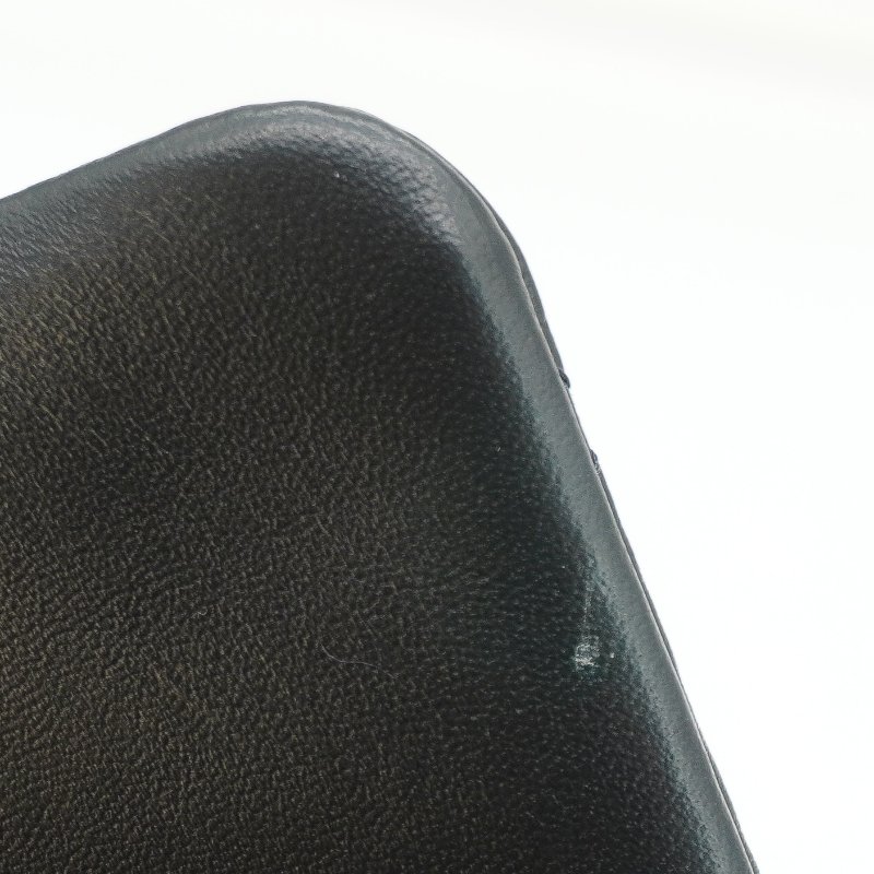 Chanel 展示品 Coco 淡金logo羊皮方胖斜背包-17cm(A35200-黑)-6