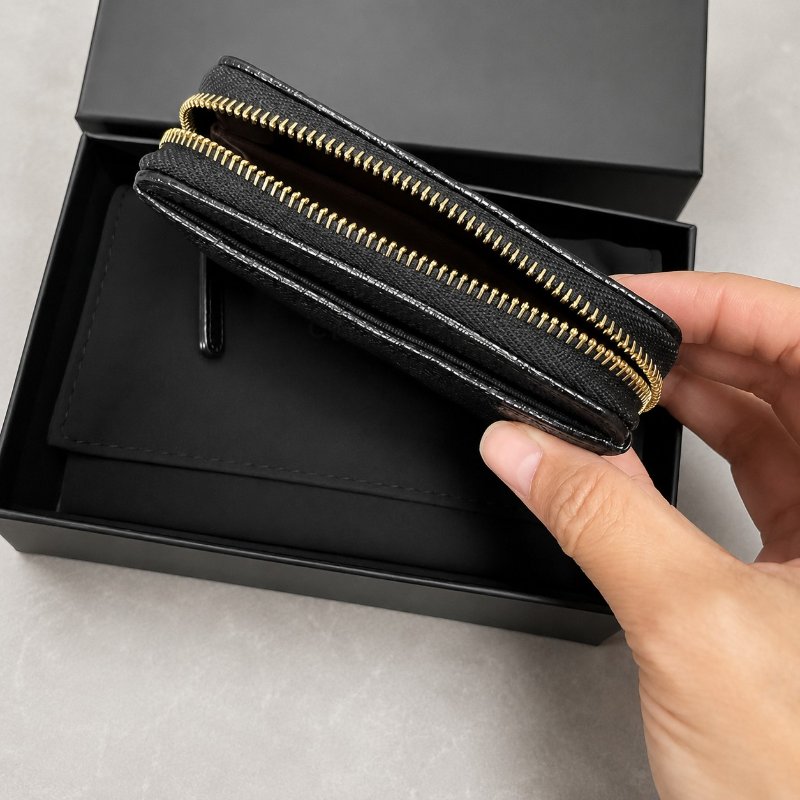 **全新**Chanel 香奈兒 ㄇ字黑金零錢包 全新未使用 荔枝皮零錢包-6