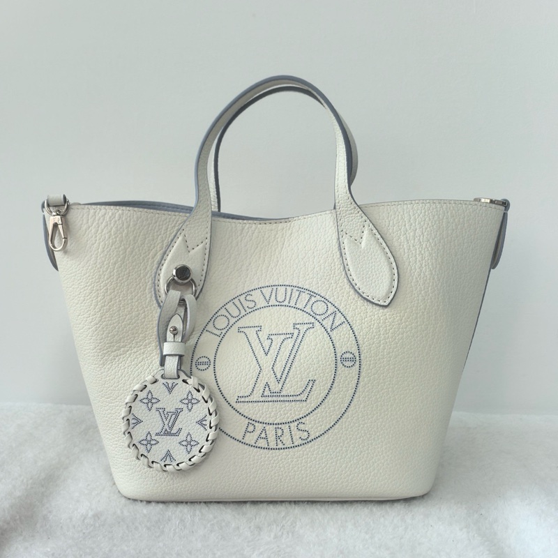 98新✨LOUIS VUITTON Blossom PM 可拆卸可調節肩帶字母穿孔徽標 皮革 月光女神單肩斜挎手提包 小號 銀扣 女款 白色❤️正品-1