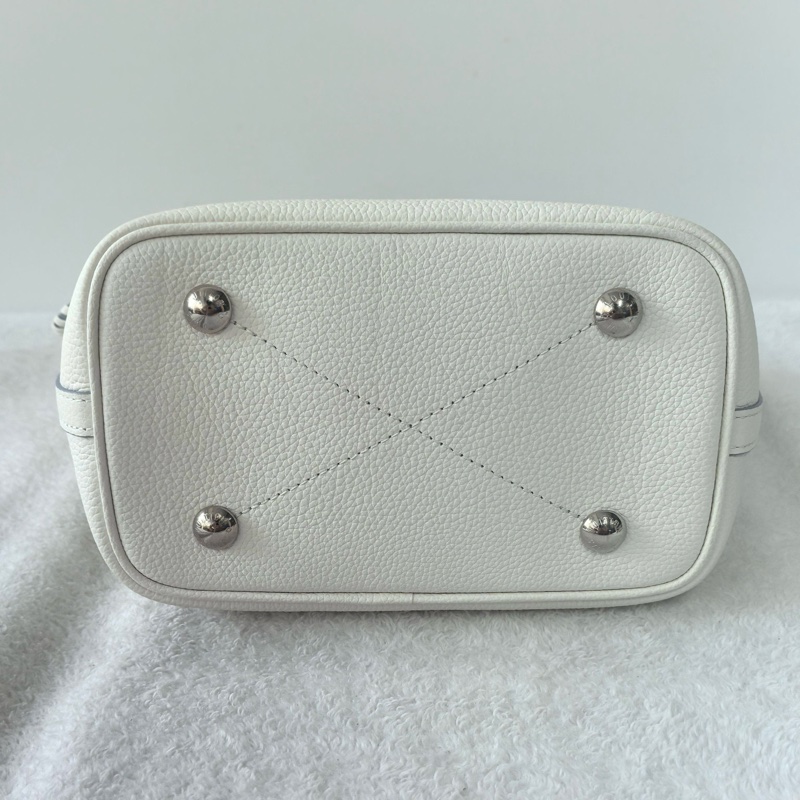 98新✨LOUIS VUITTON Blossom PM 可拆卸可調節肩帶字母穿孔徽標 皮革 月光女神單肩斜挎手提包 小號 銀扣 女款 白色❤️正品-5