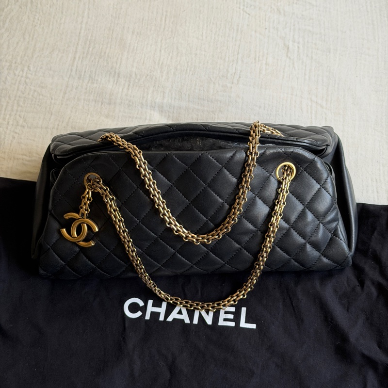 Vintage Chanel香奈兒2010限定/黑色金扣保齡球包/鏈條單肩腋下包-15