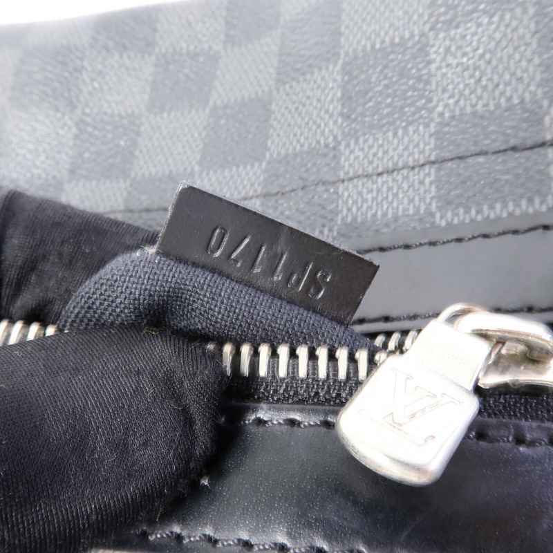LOUIS VUITTON Damier Graghite Daniel MM肩背袋-7