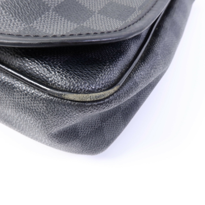 LOUIS VUITTON Damier Graghite Daniel MM肩背袋-10