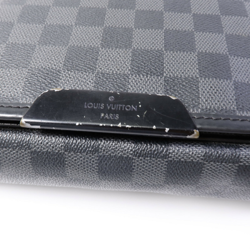 LOUIS VUITTON Damier Graghite Daniel MM肩背袋-14