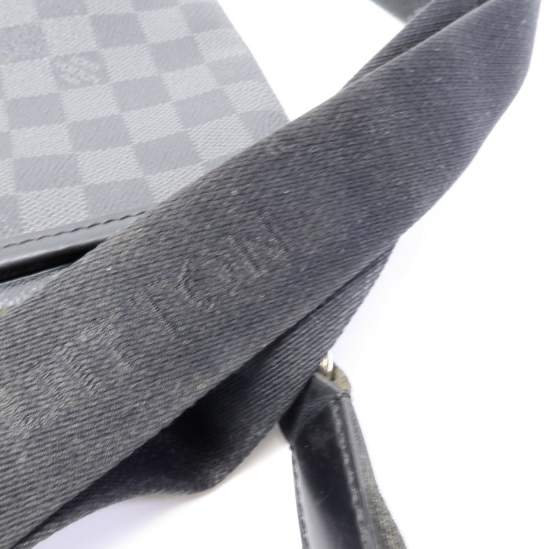 LOUIS VUITTON Damier Graghite Daniel MM肩背袋-20