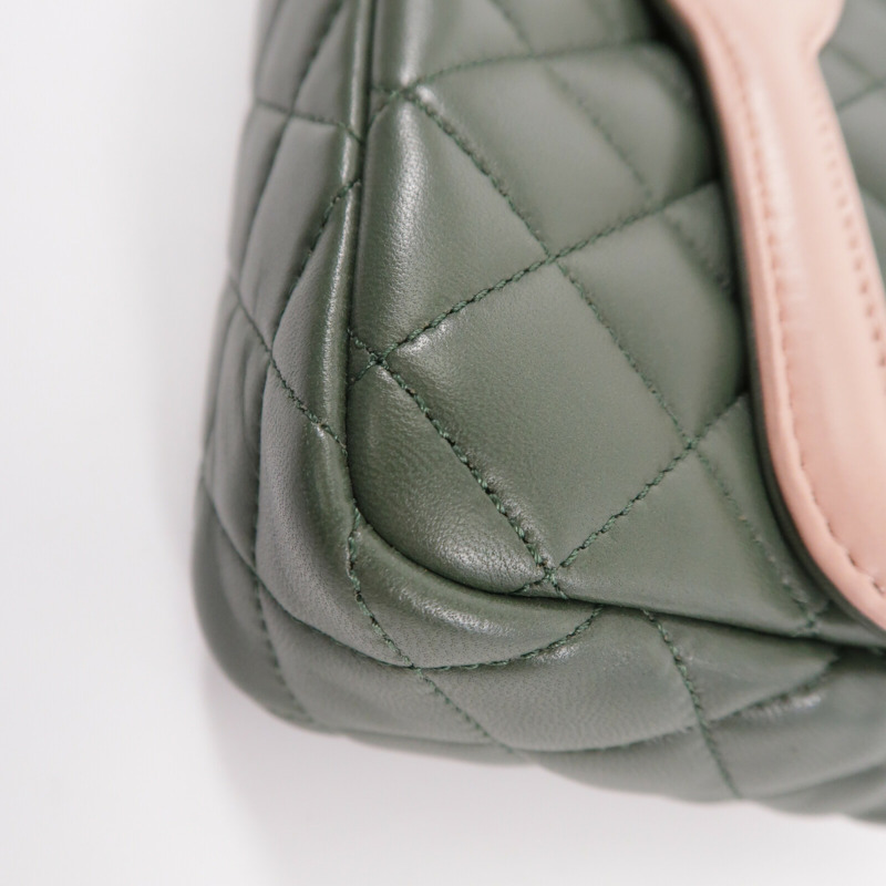 CHANEL 羊皮皮革Two-Tone Cuba Flap Bag鏈帶肩背袋-14