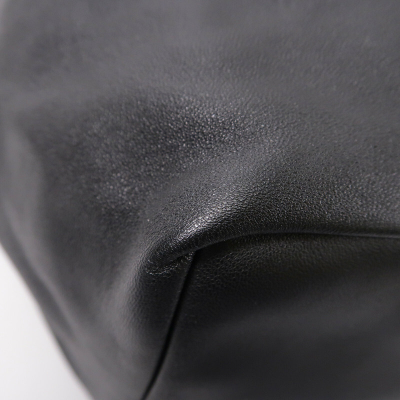 LOEWE 羊皮皮革Squeeze Bag Medium肩背袋-10