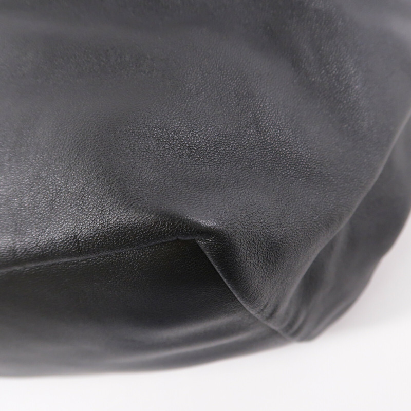 LOEWE 羊皮皮革Squeeze Bag Medium肩背袋-11