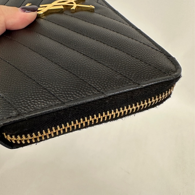 YSL 黑魚子醬牛皮金釦ㄇ拉12卡長夾-10