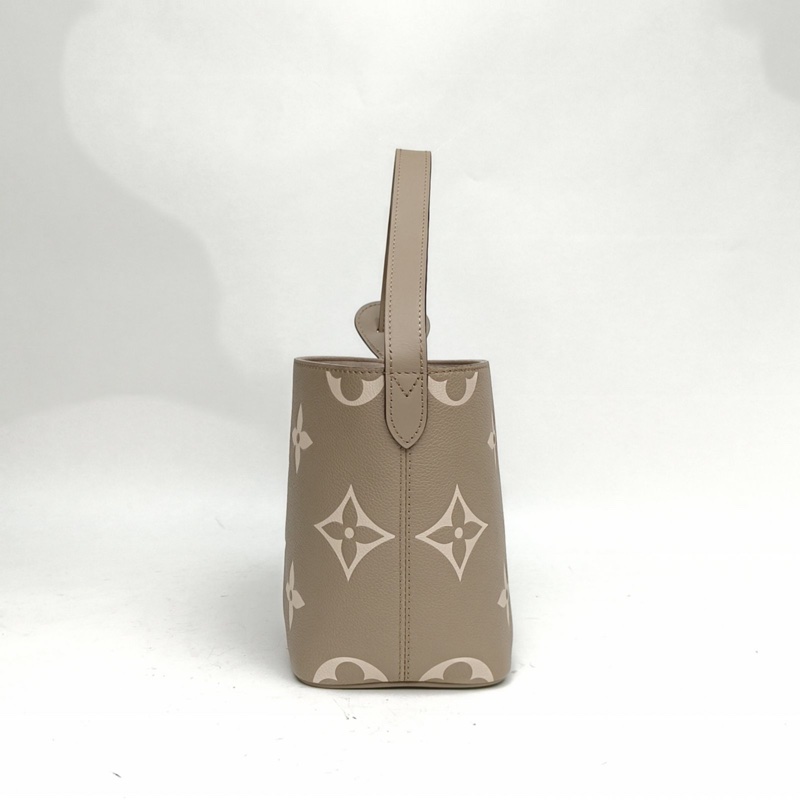 LOUIS VUITTON ALLINBB老花壓紋大象灰牛皮金扣晶片肩背包-1