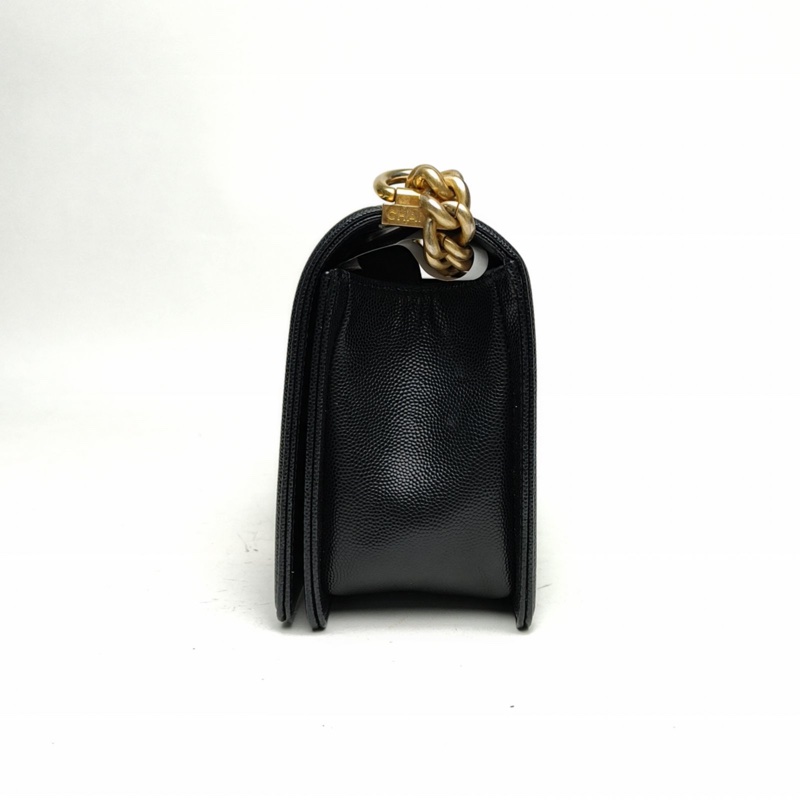 CHANEL Leboy中號黑色荔枝牛皮晶片金扣菱格紋-1