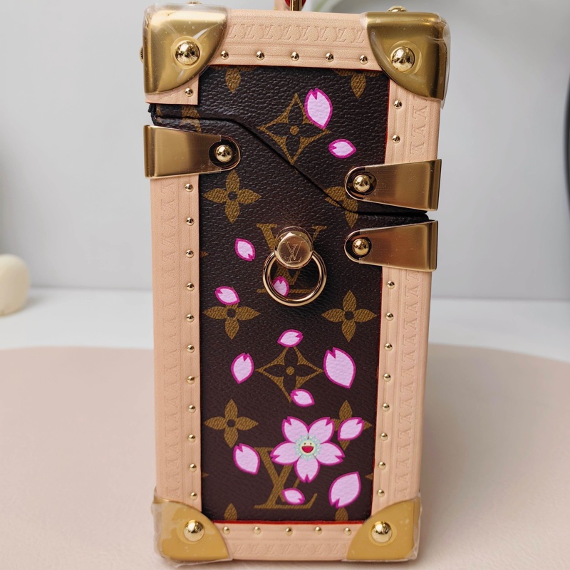 🌸閒置新✨ LV/路易威登 x 村上隆 聯名款 CAMERA BOX 櫻花系列 金屬件 S-lock 鎖扣可拆卸可調節肩帶 Monogram 塗層帆布 單肩斜挎手提包 女款 棕色 金扣 長17.5cm❤️正品-2