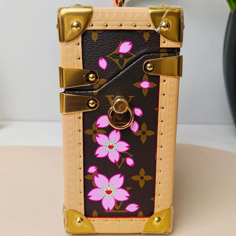 🌸閒置新✨ LV/路易威登 x 村上隆 聯名款 CAMERA BOX 櫻花系列 金屬件 S-lock 鎖扣可拆卸可調節肩帶 Monogram 塗層帆布 單肩斜挎手提包 女款 棕色 金扣 長17.5cm❤️正品-3