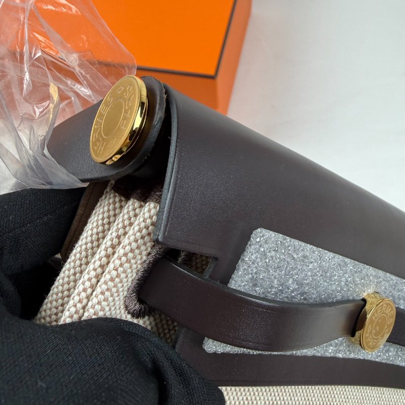 近新閒置未使用 HERMES 愛馬仕 Mini Herbag 20 帆布X牛皮 烏木色金釦 斜背包 W刻 大全配 台灣購證-8