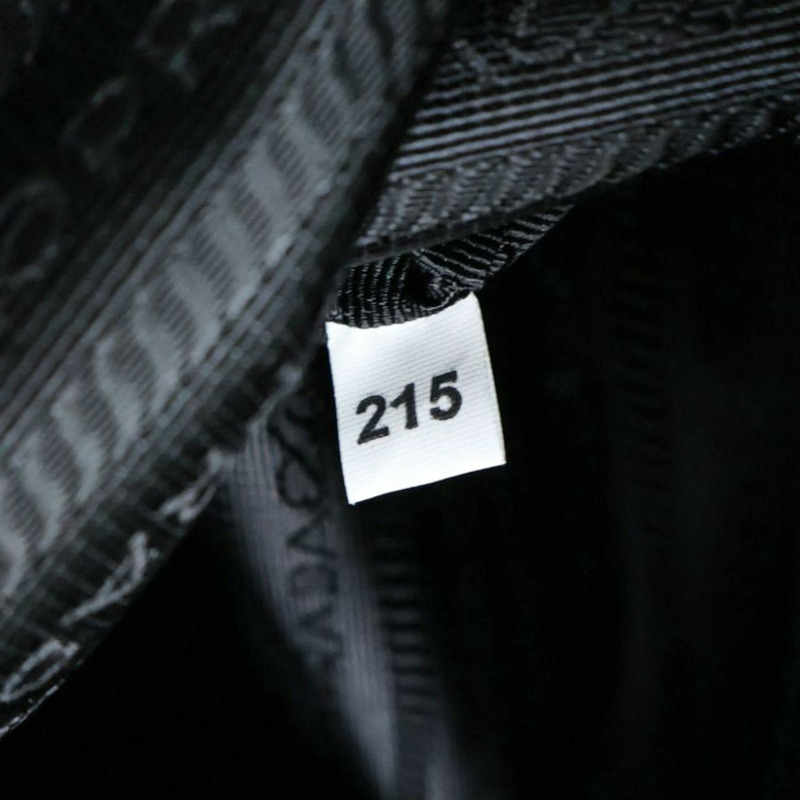黑色 尼龍 Re-Nylon min 中型 後背包 附化妝袋【PRADA普拉達】 1BZ811-7