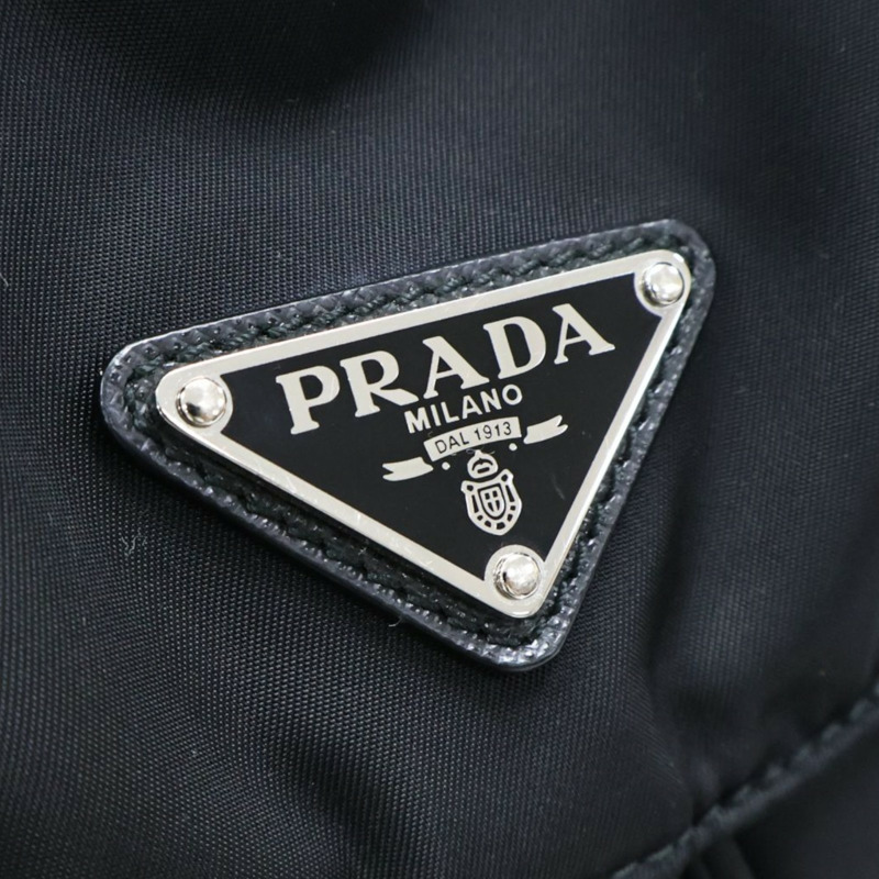 黑色 尼龍 Re-Nylon min 中型 後背包 附化妝袋【PRADA普拉達】 1BZ811-8