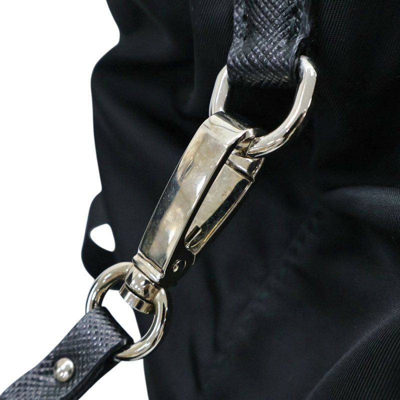黑色 尼龍 Re-Nylon min 中型 後背包 附化妝袋【PRADA普拉達】 1BZ811-13