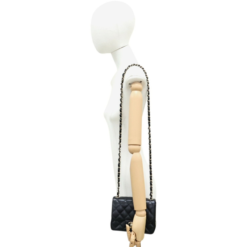 黑色羊皮 Mini Coco 17 鍊帶 肩背包【CHANEL 香奈兒】 A35200-8