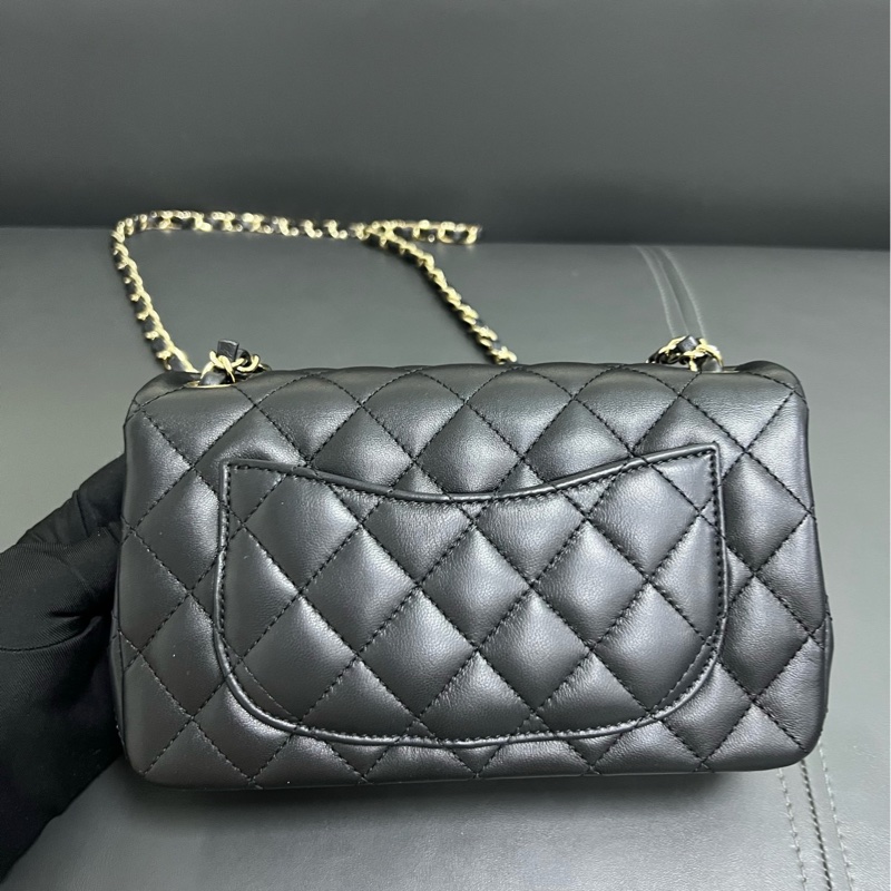 Chanel Classic Flap Mini 黑金羊皮 大Mini-1