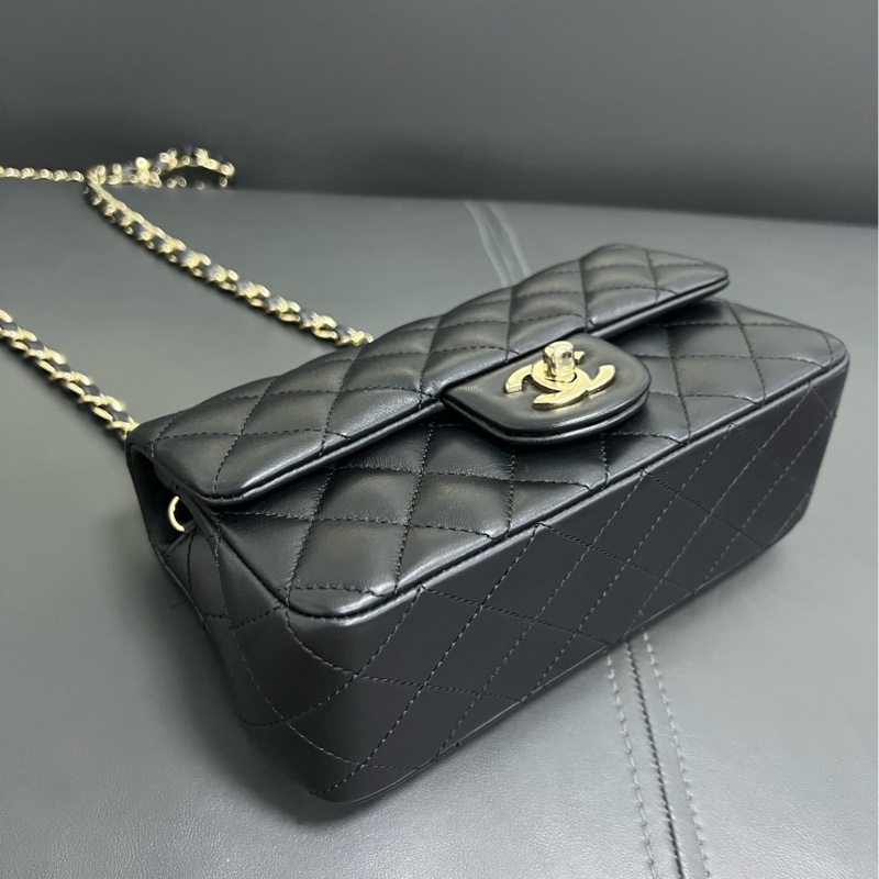 Chanel Classic Flap Mini 黑金羊皮 大Mini-10