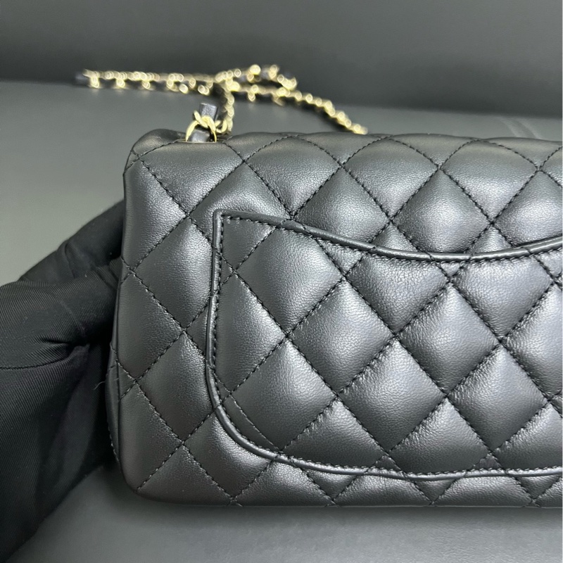 Chanel Classic Flap Mini 黑金羊皮 大Mini-14