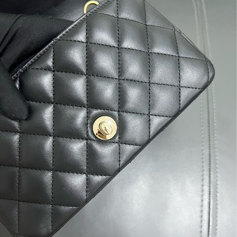 Chanel Classic Flap Mini 黑金羊皮 大Mini-21