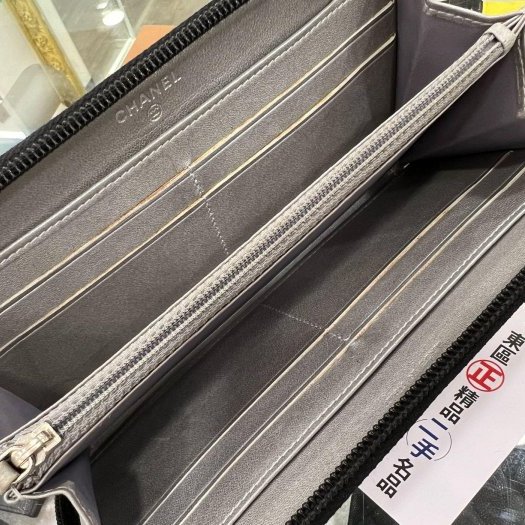 東區正精品㊣CHANEL 香奈兒黑色羊皮山茶花壓紋銀釦ㄇ字拉鍊長夾皮夾 RZ4726-2