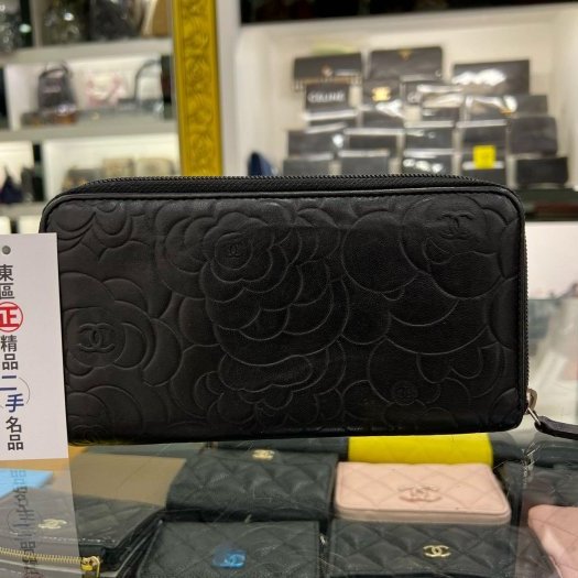 東區正精品㊣CHANEL 香奈兒黑色羊皮山茶花壓紋銀釦ㄇ字拉鍊長夾皮夾 RZ4726-8