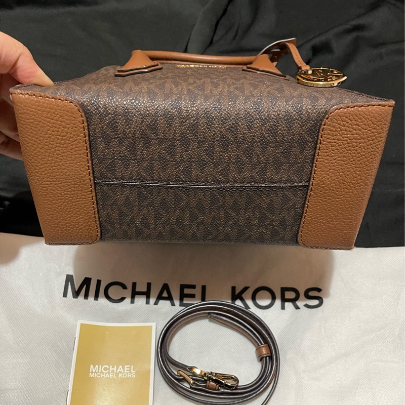 MICHAEL KORS金釦老花手提包 側背包-9