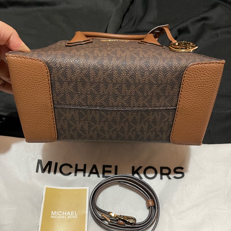 MICHAEL KORS金釦老花手提包 側背包-25