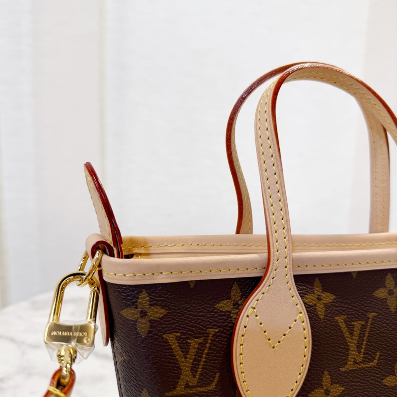 LV 原花金釦Neverfull BB手提斜背包-4