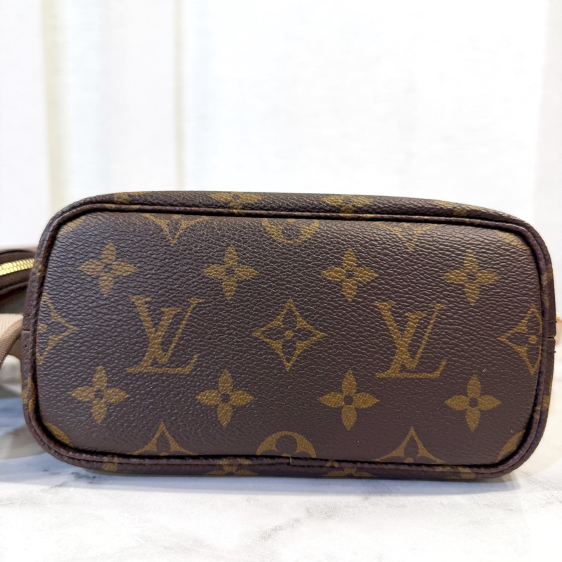 LV 原花金釦Neverfull BB手提斜背包-5
