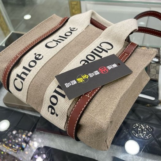 東區正精品㊣CHLOE MINI WOODY 全新迷你米白色帆布拼焦糖色皮革斜背包肩背包手提包 RA1745-7