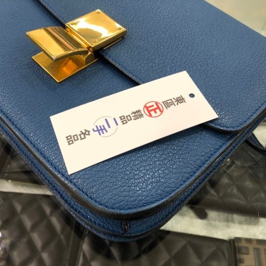 東區正精品㊣Celine MEDIUM CLASSIC BOX 孔雀藍中款小牛皮金扣肩背包方包 RA0407-9