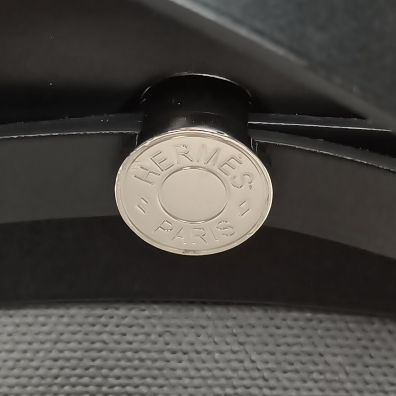 HERMES Herbag31黑色防水帆布/牛皮B刻銀扣肩背包-4