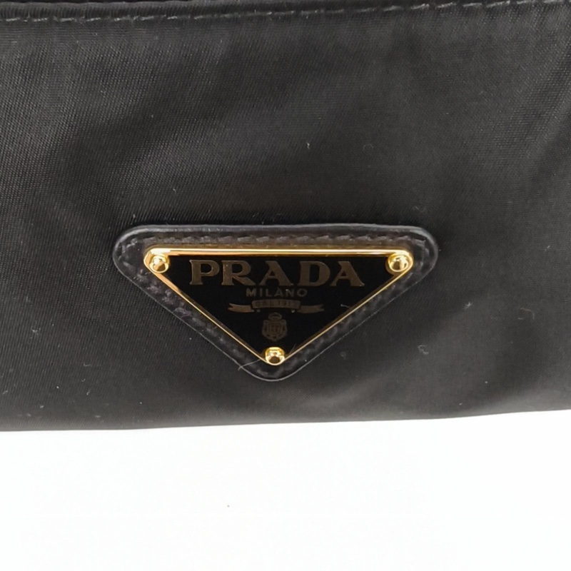 PRADA 黑色尼龍金扣再生掛鎖裝飾圓筒中號單肩包-4
