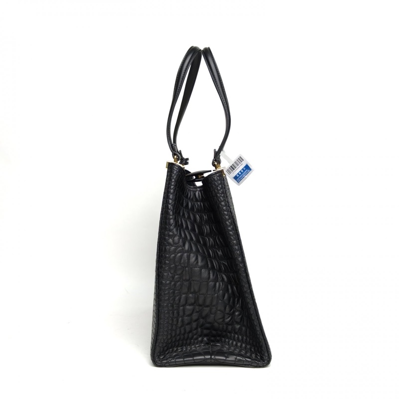 FENDI PETITE2JOURS大號黑色羊皮金扣仿鱷魚紋肩背包-1